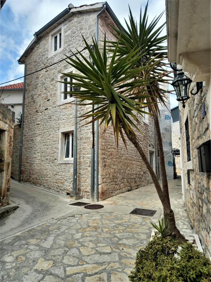 Apartment Megi In Supetar Historical Core Kültér fotó
